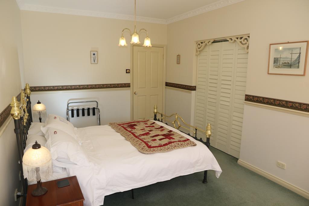 Fernglade On Menzies Bed & Breakfast Emerald Quarto foto